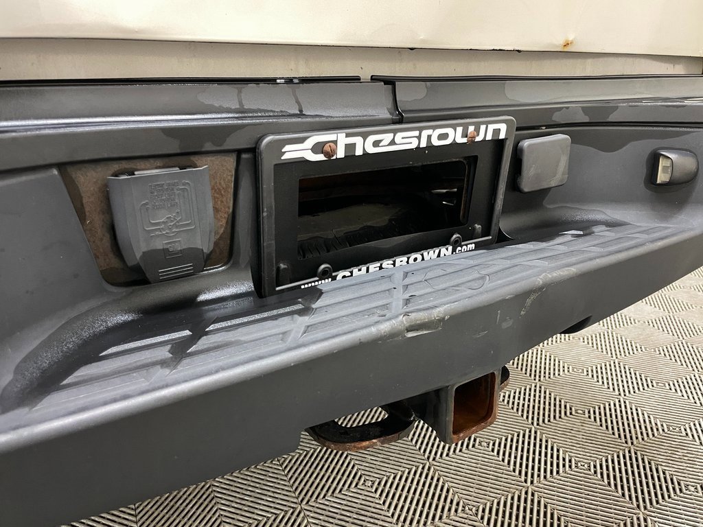 Used 2009 Chevrolet Silverado 2500 LT w/ Exterior Plus Package image 40