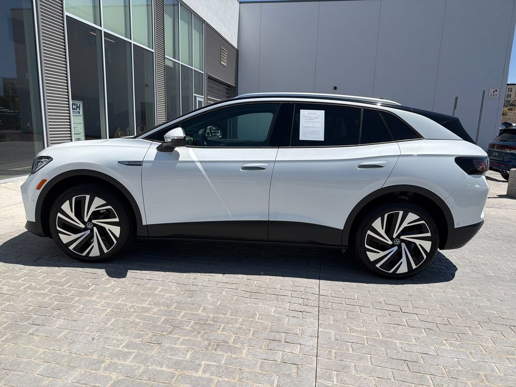 Certified 2025 Volkswagen ID.4 Pro S Plus AWD/4WD image 3