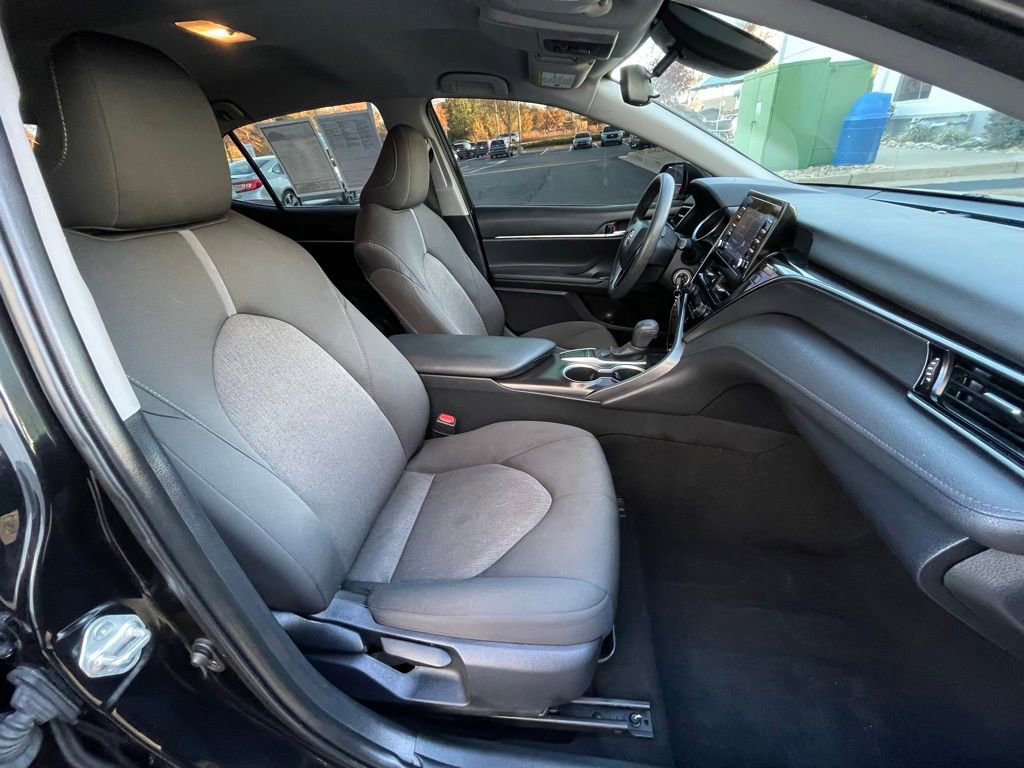 Used 2023 Toyota Camry LE image 31