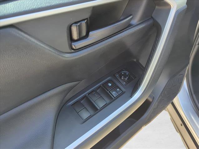 Certified 2021 Toyota RAV4 LE FWD image 11