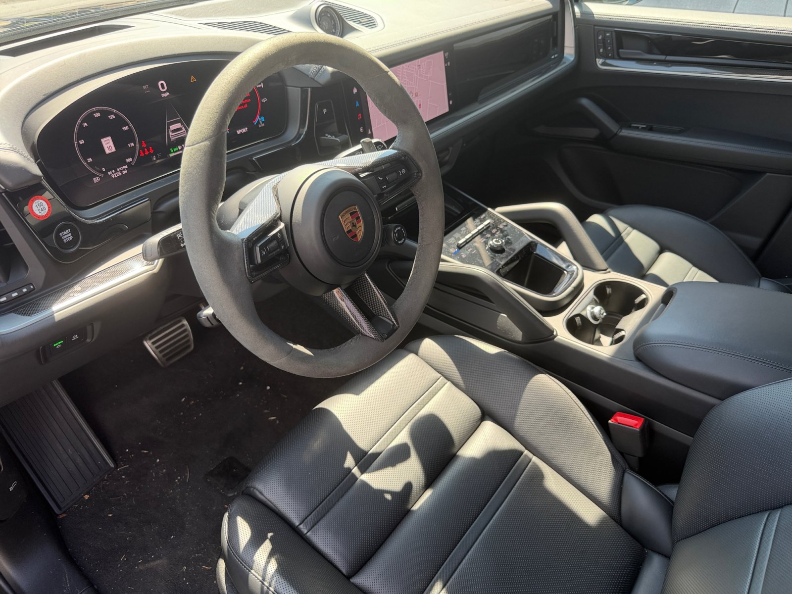 Used 2025 Porsche Cayenne S AWD/4WD image 4