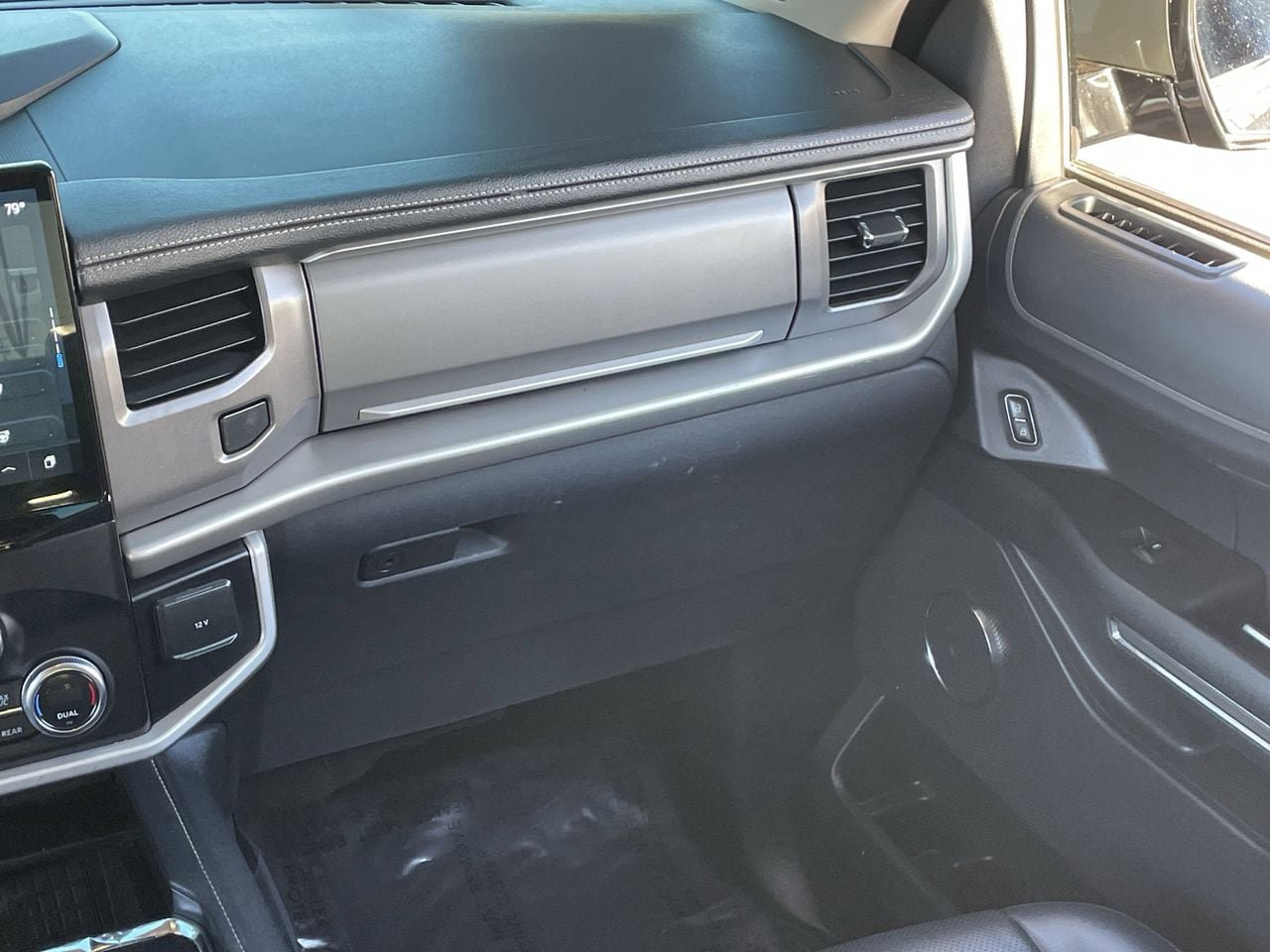 Used 2022 Ford Expedition XLT image 18