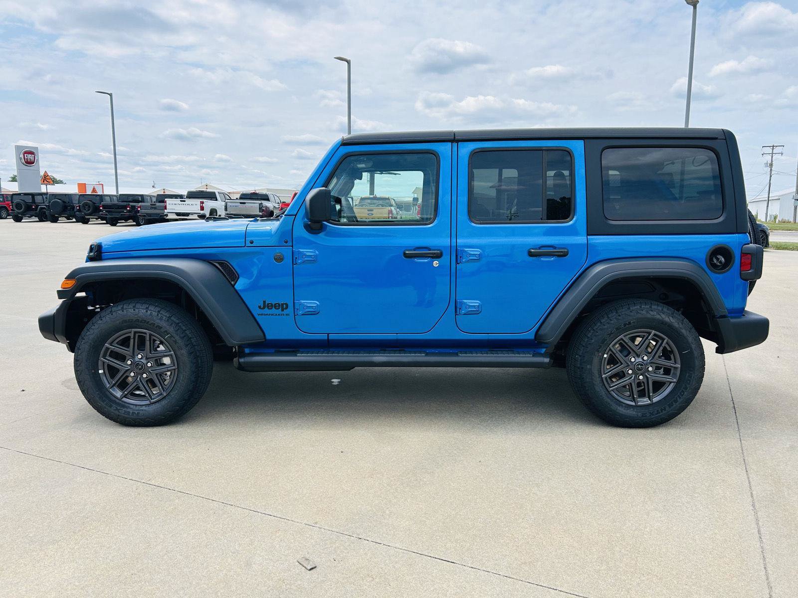 New 2026 Jeep Wrangler Unlimited Sport AWD/4WD image 32