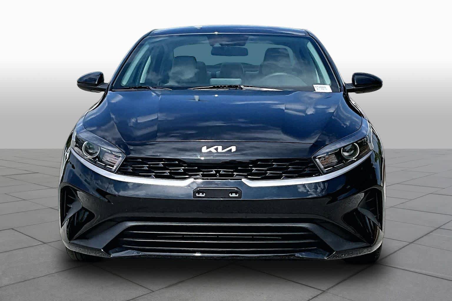Used 2023 Kia Forte LXS FWD image 4