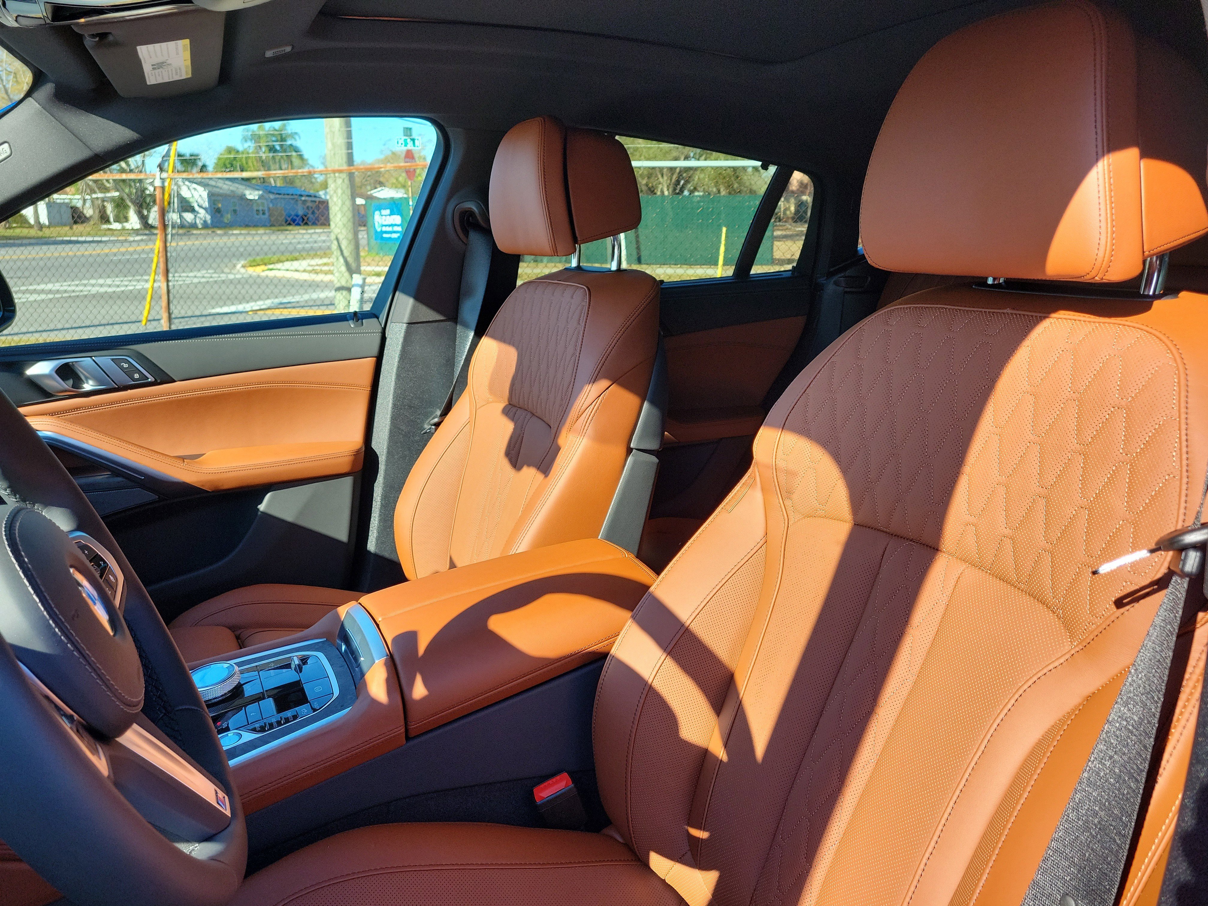 New 2026 BMW X6 xDrive40i w/ Executive Package image 17