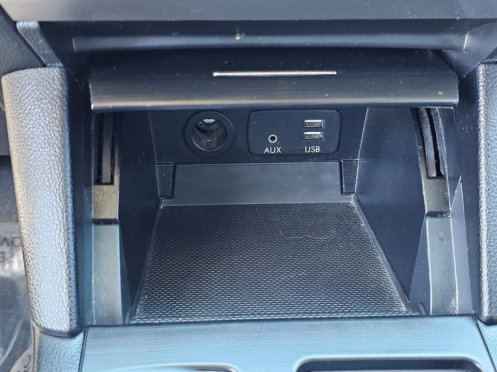 Used 2017 Subaru Outback 3.6R Limited w/ Popular Package #5 image 30