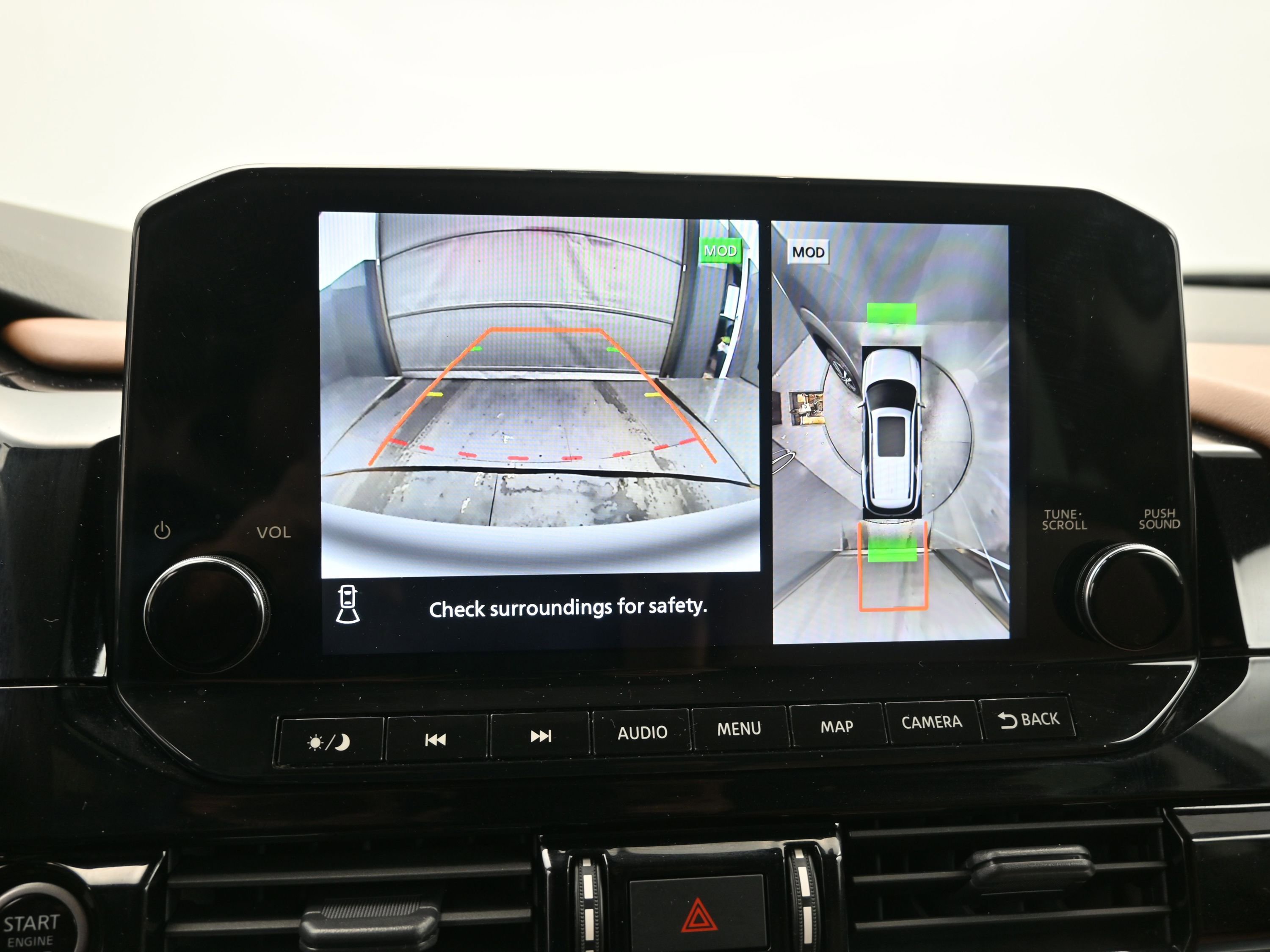 Used 2023 Nissan Pathfinder Platinum w/ Cargo Package image 9