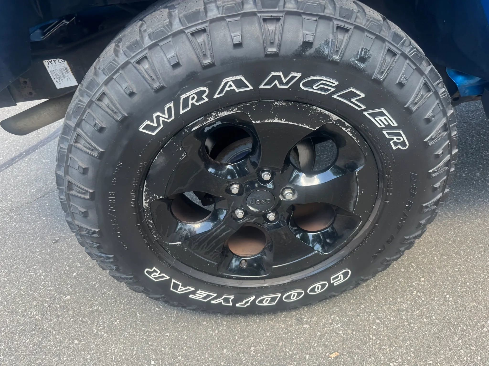Used 2014 Jeep Wrangler Unlimited Sahara AWD/4WD image 17