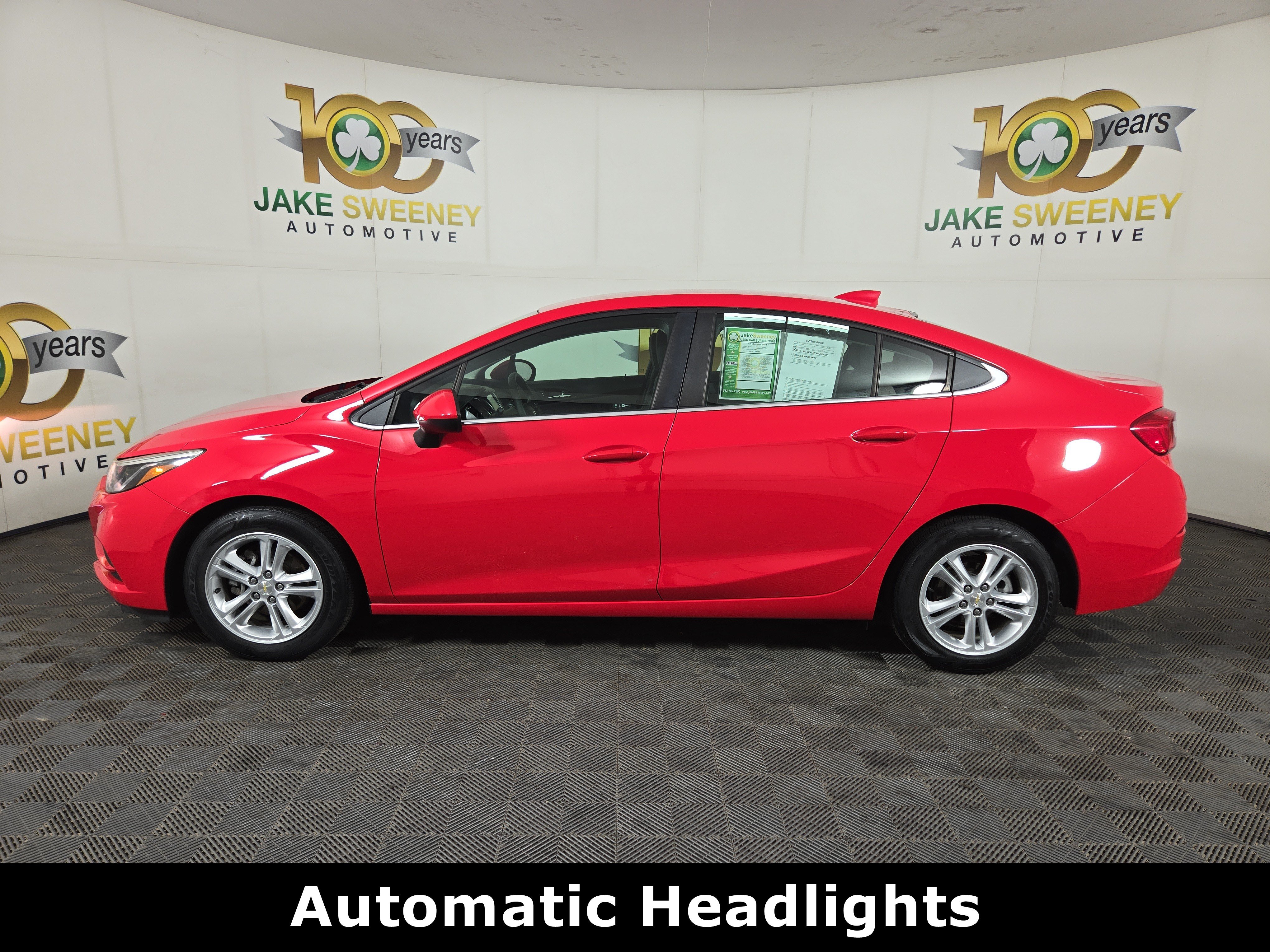 Used 2018 Chevrolet Cruze LT FWD image 4