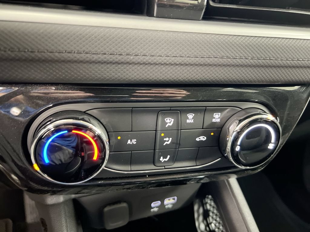 Used 2024 Chevrolet TrailBlazer LT w/ Driver Confidence Package FWD image 15