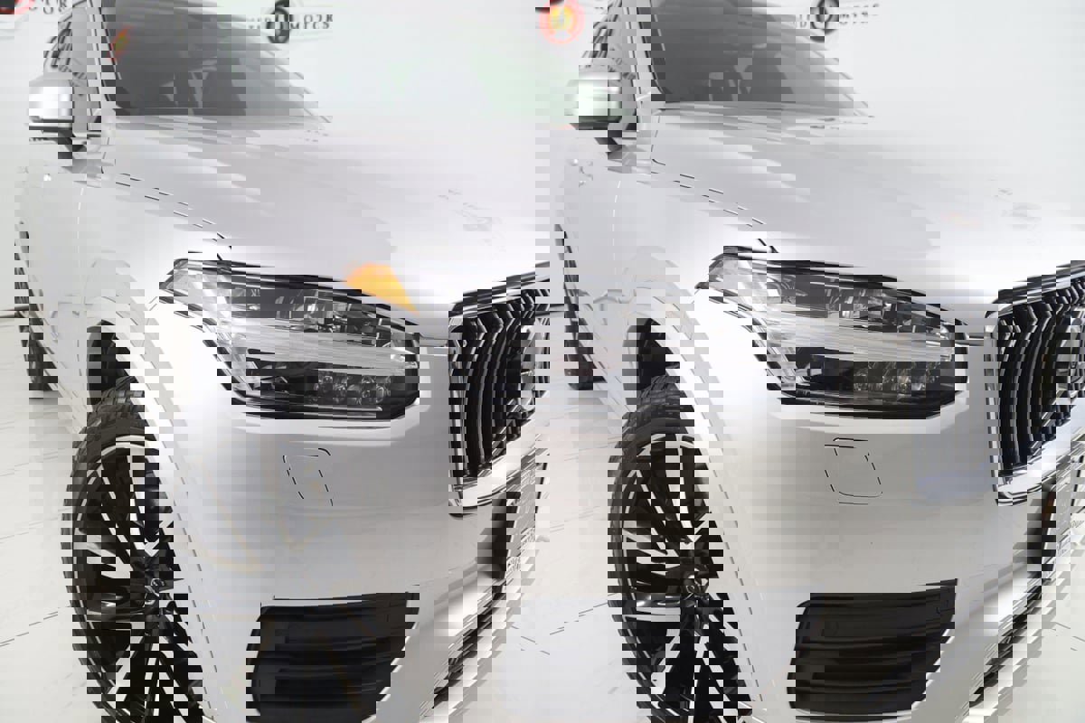 Used 2022 Volvo XC90 T6 Momentum w/ Climate Package image 19