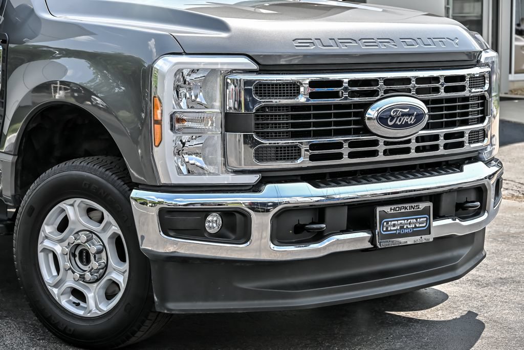 Certified 2025 Ford F250 XLT AWD/4WD image 2