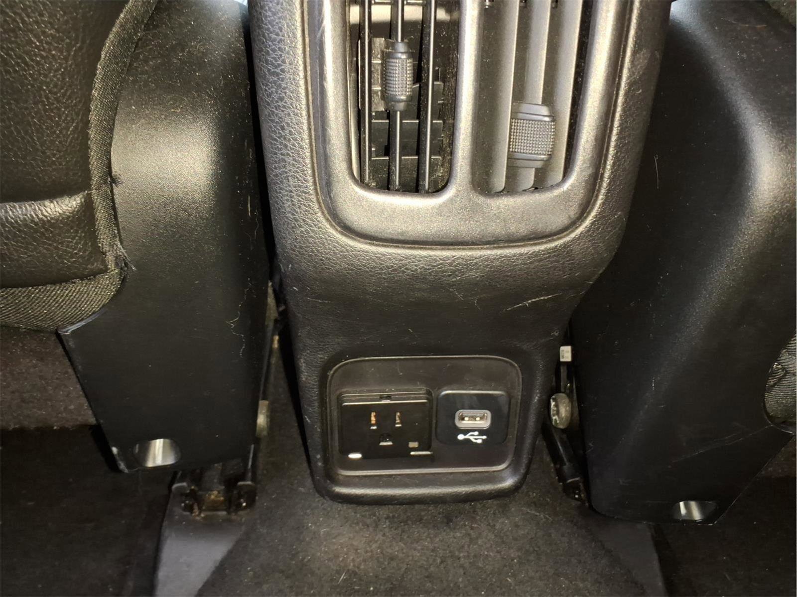 Used 2018 Jeep Compass Limited image 15