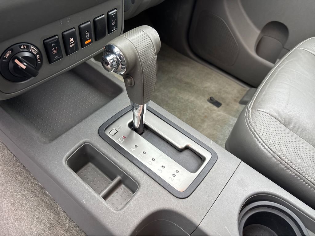 Used 2015 Nissan Frontier SL image 30