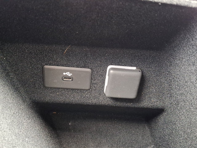 Certified 2024 Cadillac Lyriq Sport w/ LPO, Floor Liner Package AWD/4WD image 30