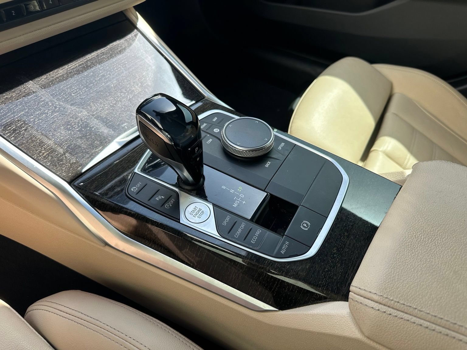 Used 2020 BMW 330i Sedan w/ Convenience Package RWD image 13