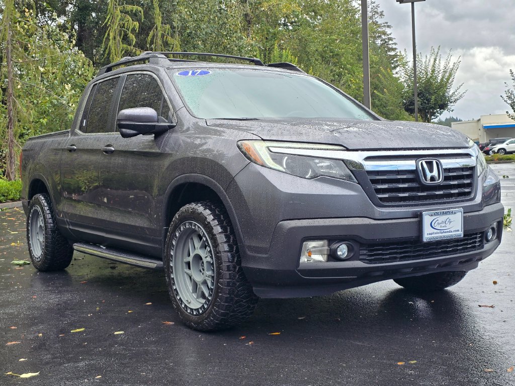 Used 2017 Honda Ridgeline RTL-T image 3