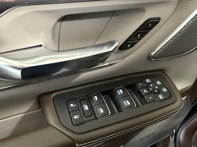 Used 2025 RAM 1500 Laramie w/ Advanced Safety Group II AWD/4WD image 12