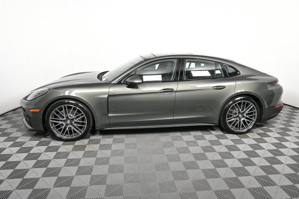 New 2026 Porsche Panamera 4 image 2