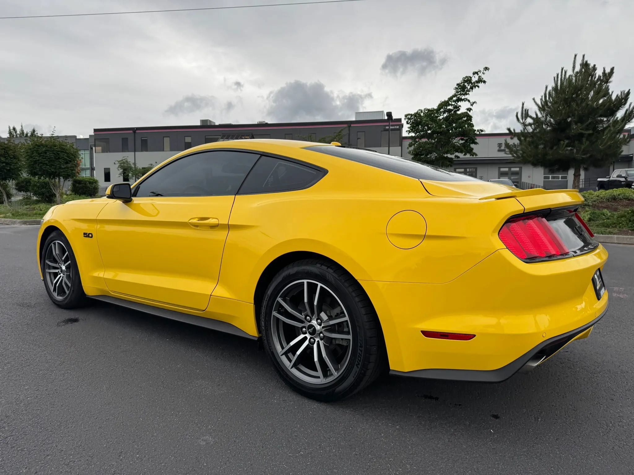 Used 2017 Ford Mustang GT Premium w/ Enhanced Security Package RWD image 6