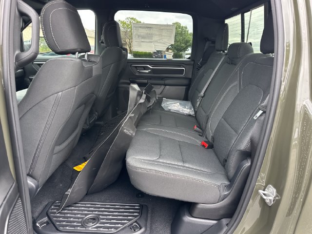 New 2027 RAM 1500 4x4 Crew Cab image 16