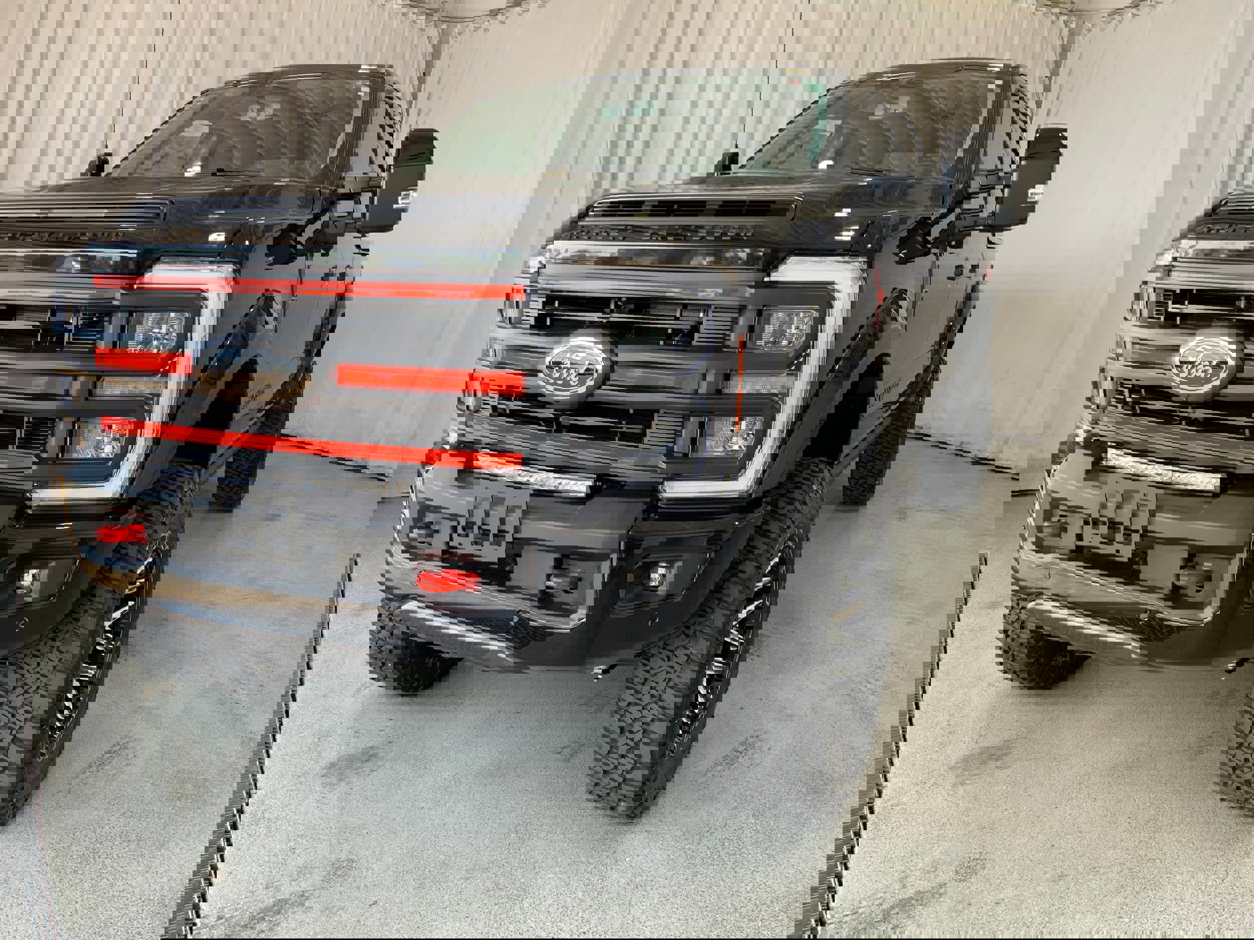 New 2026 Ford F250 Lariat w/ Black Appearance Package image 3