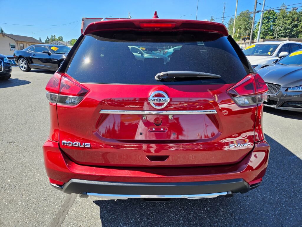 Used 2018 Nissan Rogue SV image 5