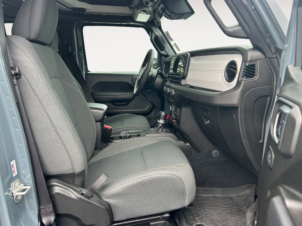 Used 2024 Jeep Wrangler Unlimited image 10