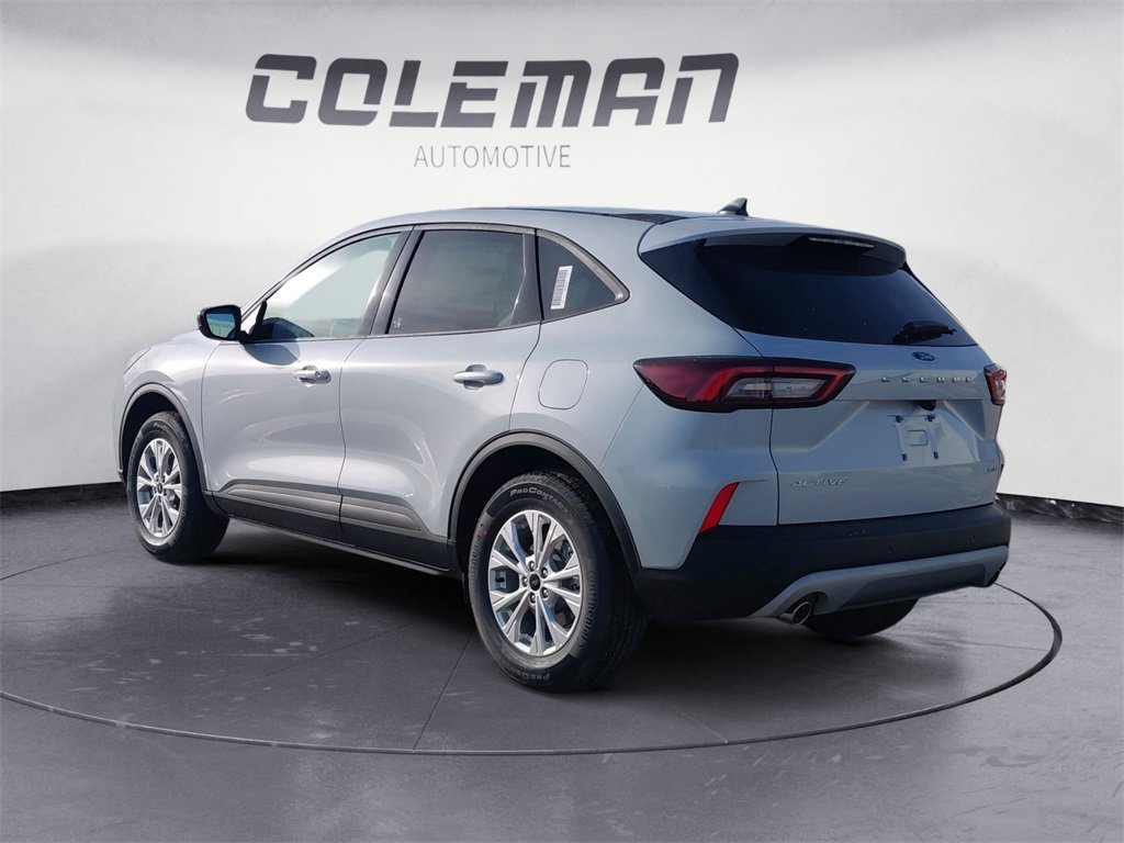 New 2026 Ford Escape Active w/ Active Premium Tech Pack image 3