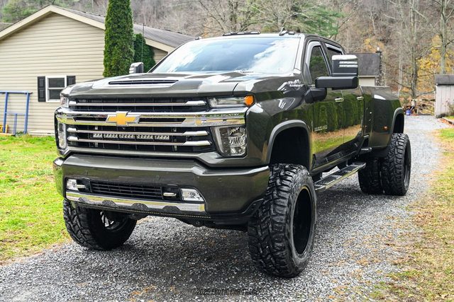 Used 2023 Chevrolet Silverado 3500 High Country image 14