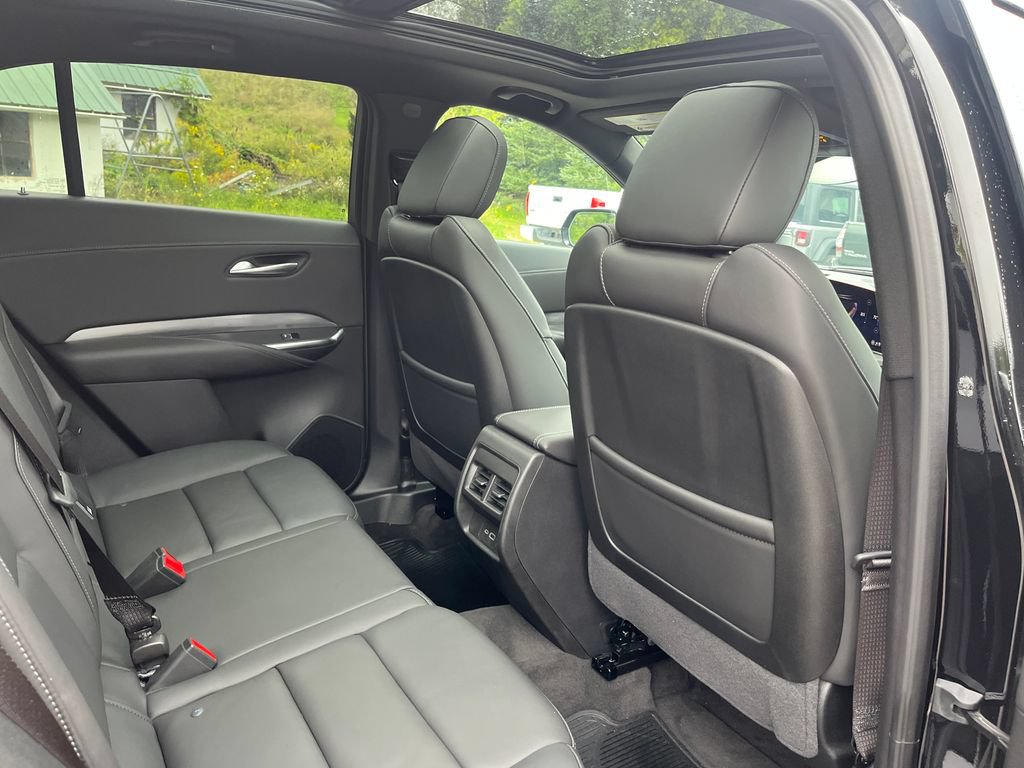 Used 2025 Cadillac XT4 Premium Luxury AWD/4WD image 34