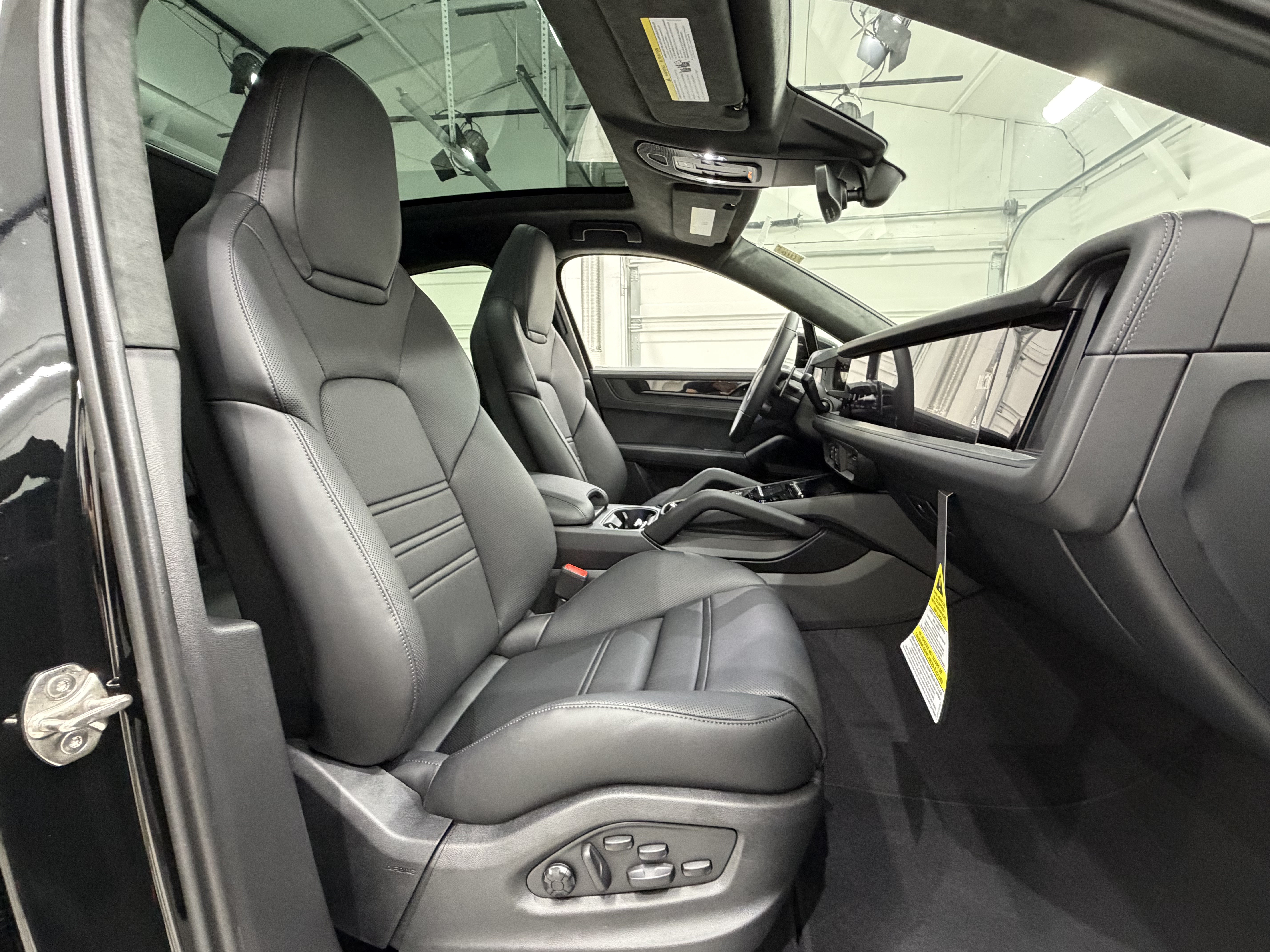 New 2026 Porsche Cayenne GTS AWD/4WD image 23