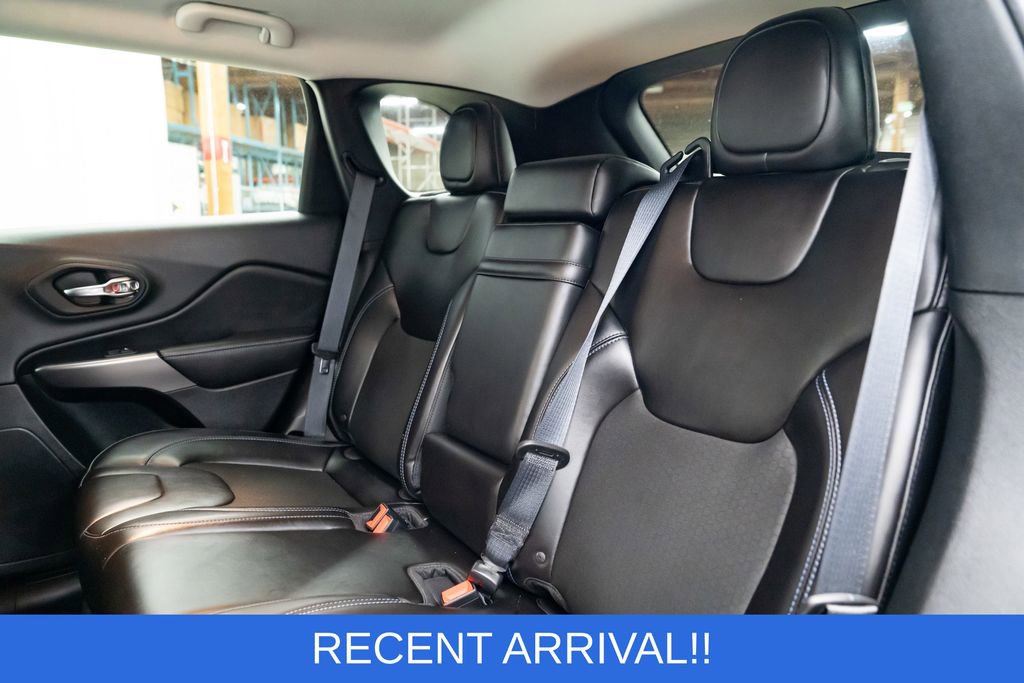 Used 2019 Jeep Cherokee Latitude Plus w/ Cold Weather Group image 25