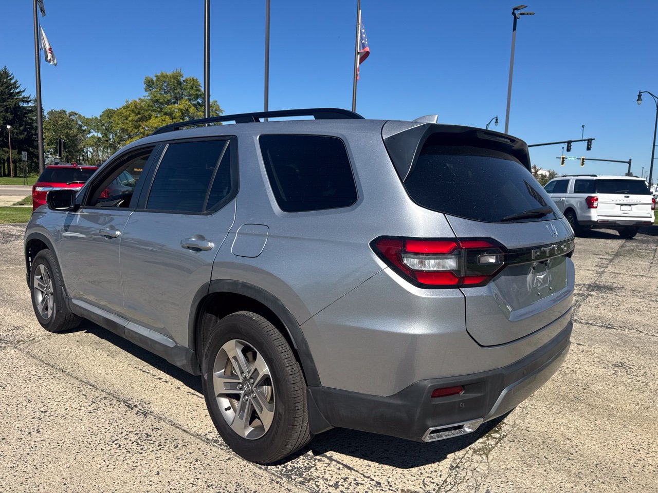 Used 2026 Honda Pilot EX-L image 8