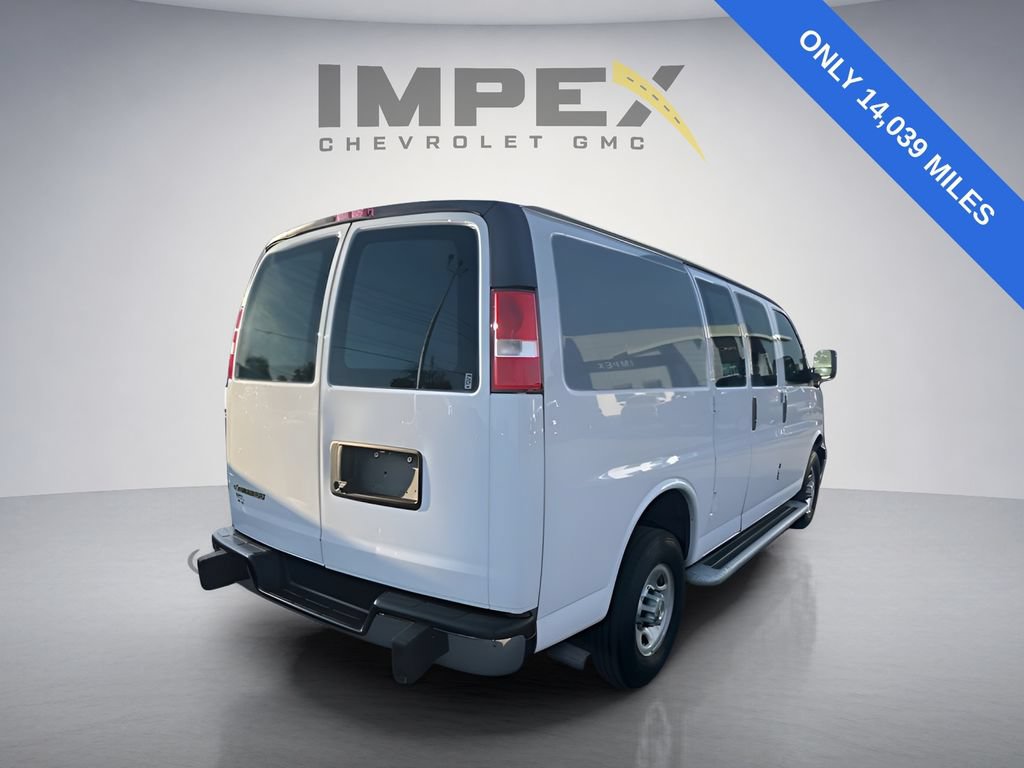 Used 2023 Chevrolet Express 2500 w/ Driver Convenience Package RWD image 5