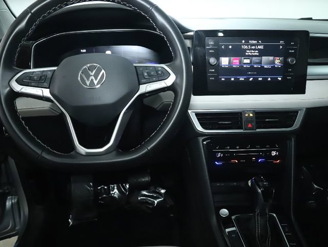 Used 2025 Volkswagen Taos SE FWD image 29