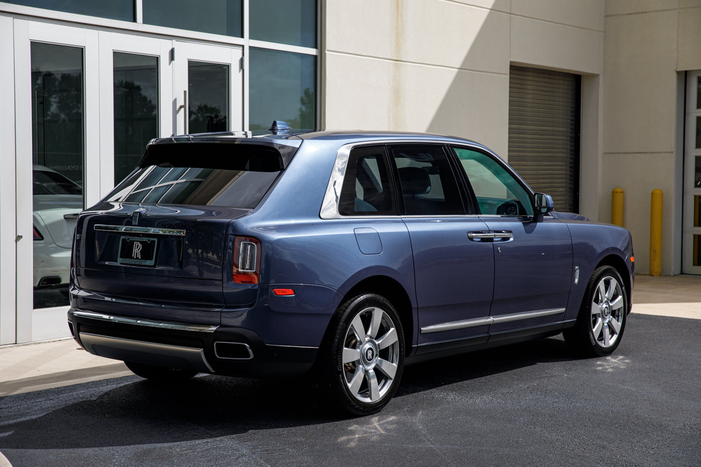 Certified 2019 Rolls-Royce Cullinan AWD/4WD image 39