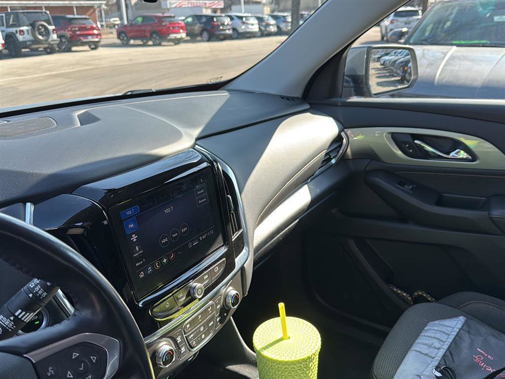 Used 2021 Chevrolet Traverse LT image 11