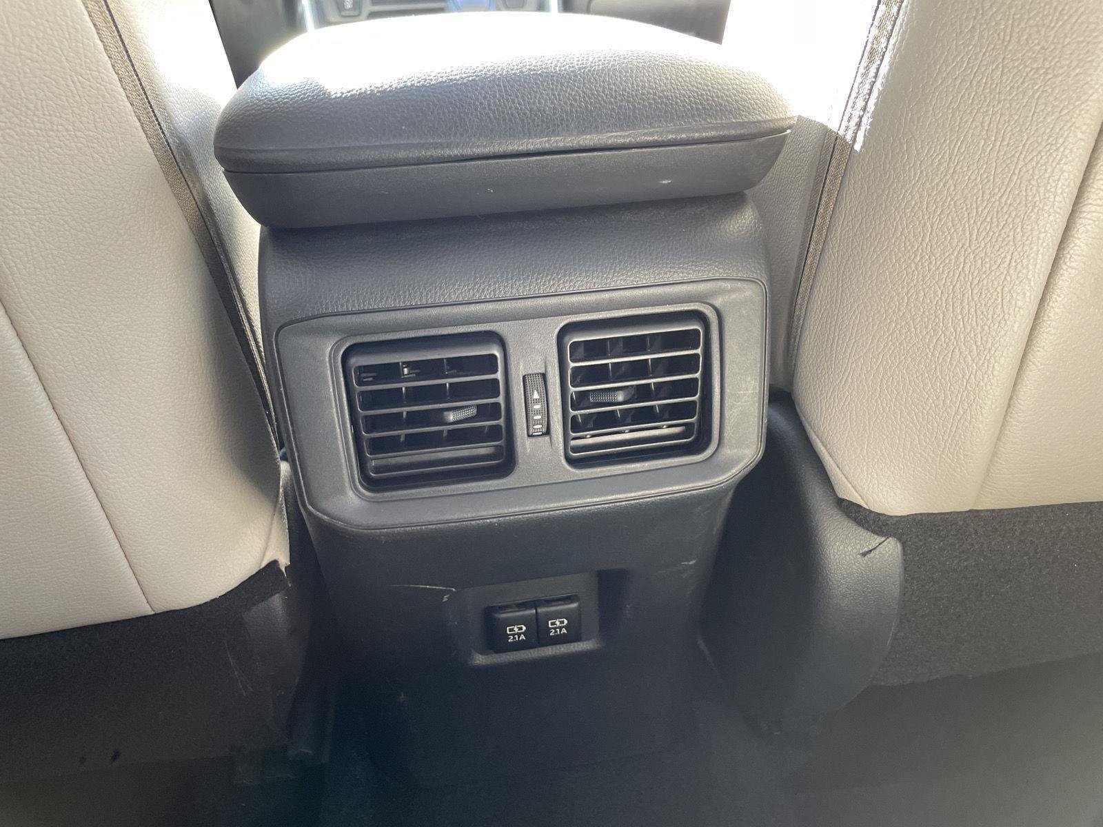 Used 2019 Toyota RAV4 XLE FWD image 25