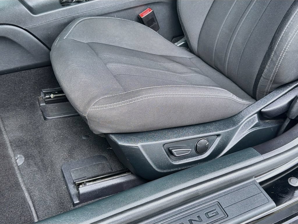 Used 2023 Ford Mustang Coupe RWD image 21
