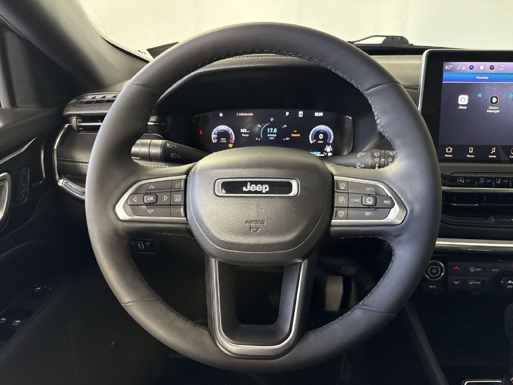 Used 2023 Jeep Compass High Altitude w/ Driver Assist Group I AWD/4WD image 16