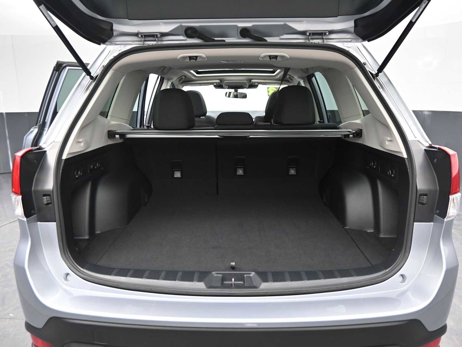 Used 2023 Subaru Forester Premium image 36