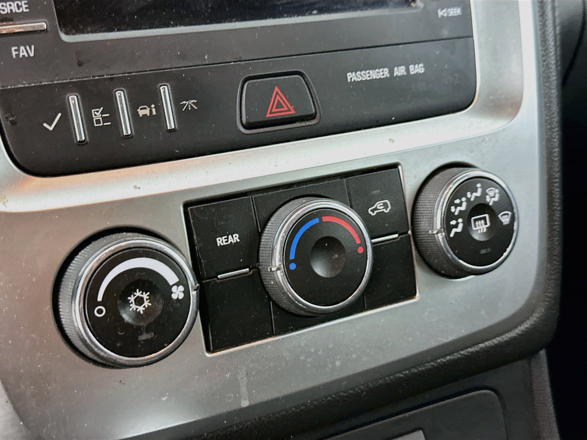 Used 2016 GMC Acadia SLE FWD image 22