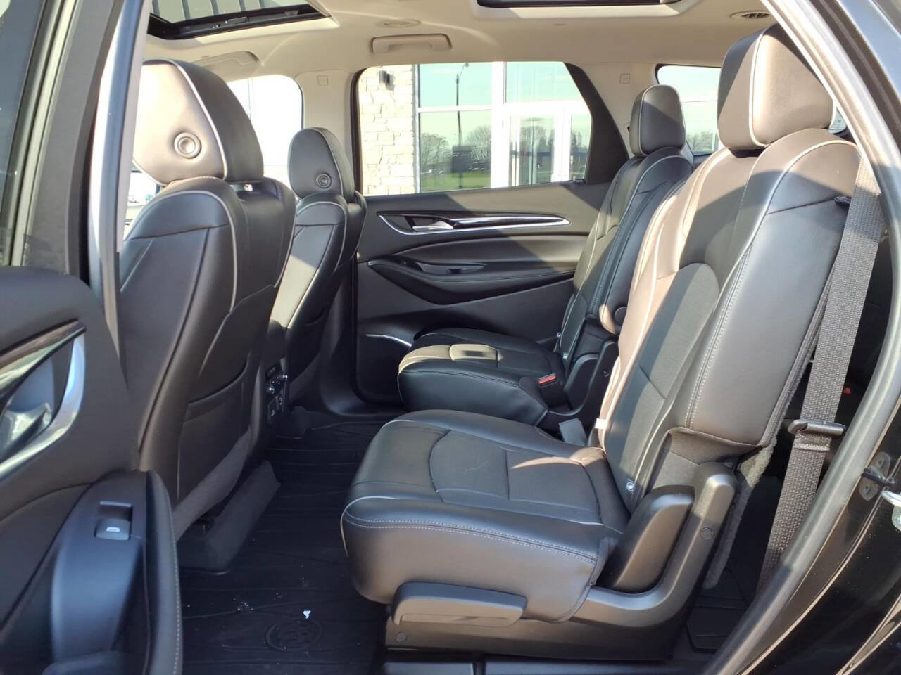 Used 2020 Buick Enclave Avenir w/ Avenir Technology Package image 23