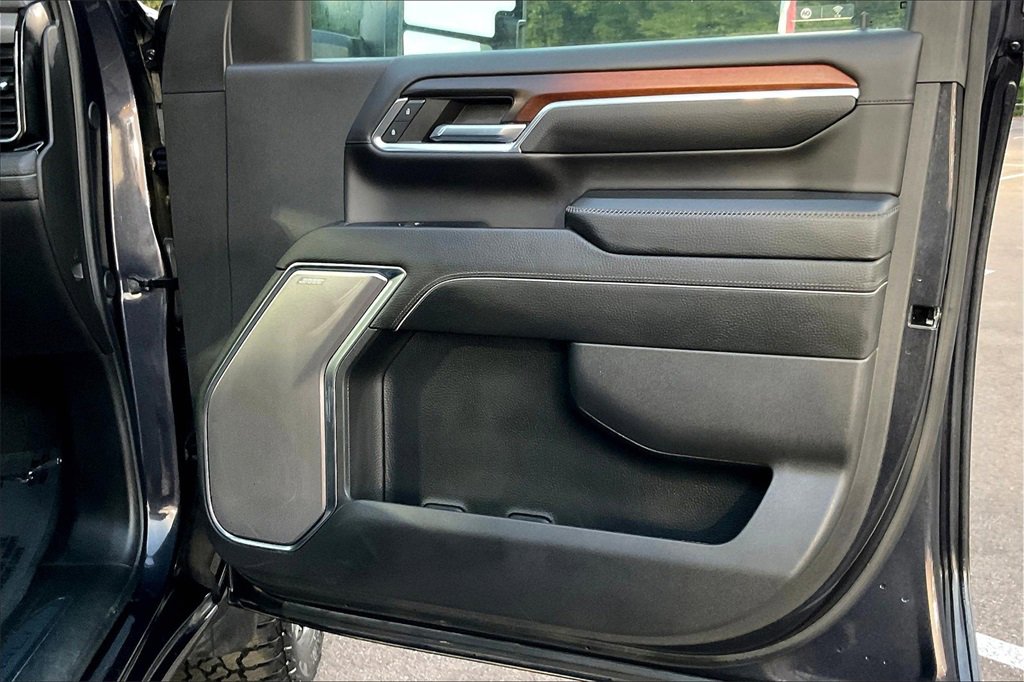 Used 2024 GMC Sierra 2500 Denali w/ Denali Reserve Package image 22