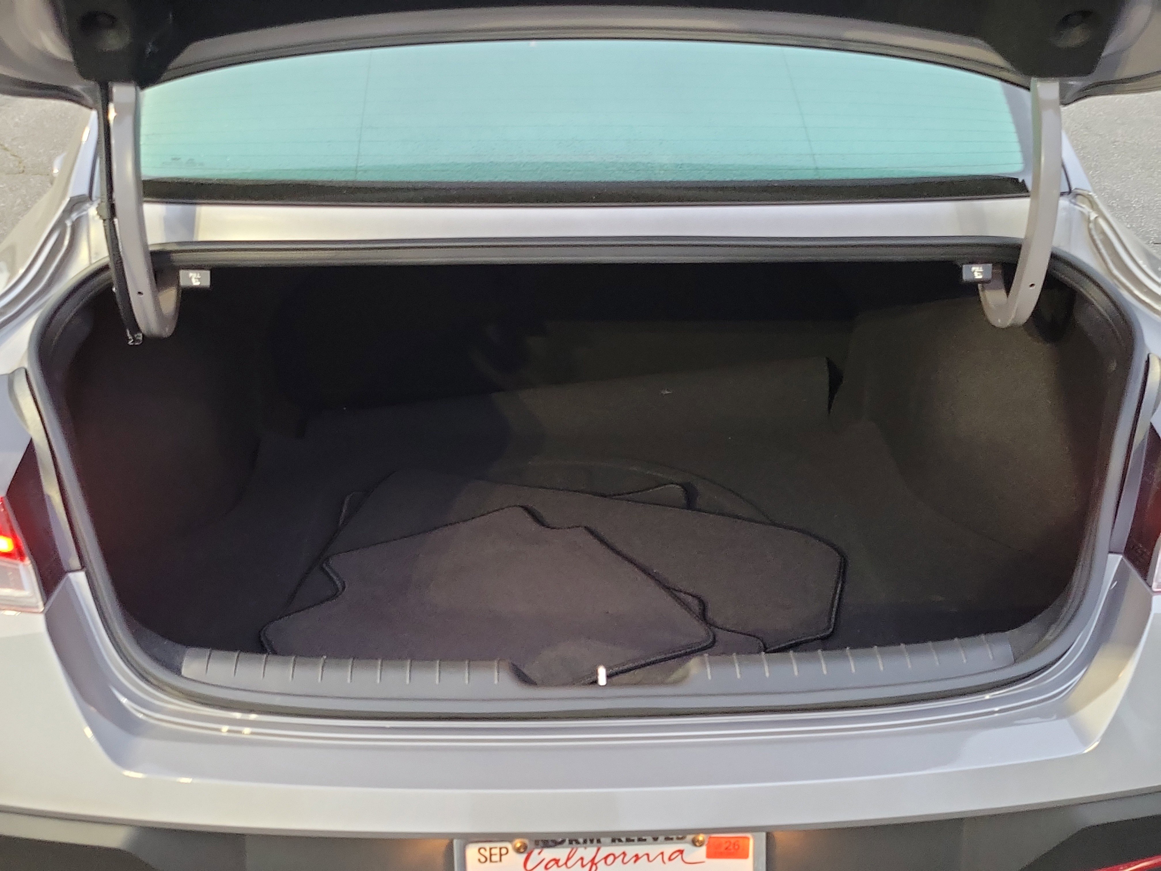Certified 2025 Hyundai Elantra SEL image 18