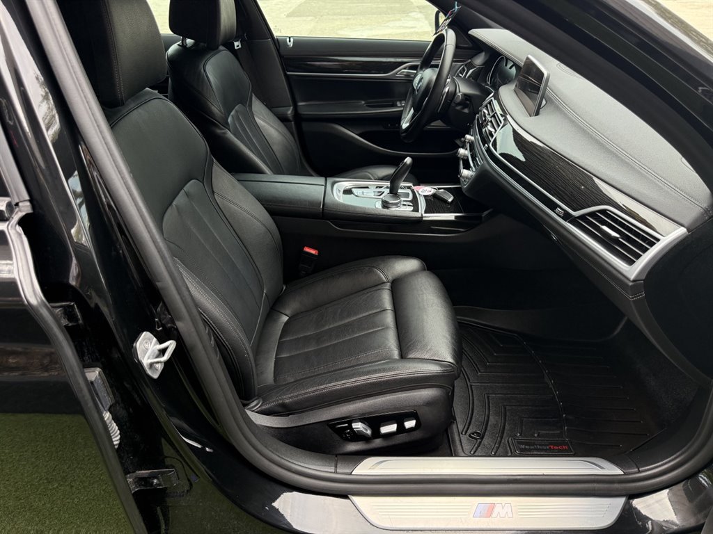 Used 2019 BMW 740i w/ M Sport Package RWD image 18