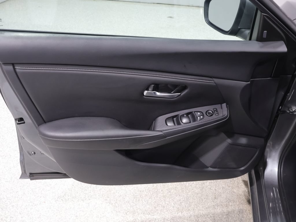 Used 2023 Nissan Sentra SV FWD image 13
