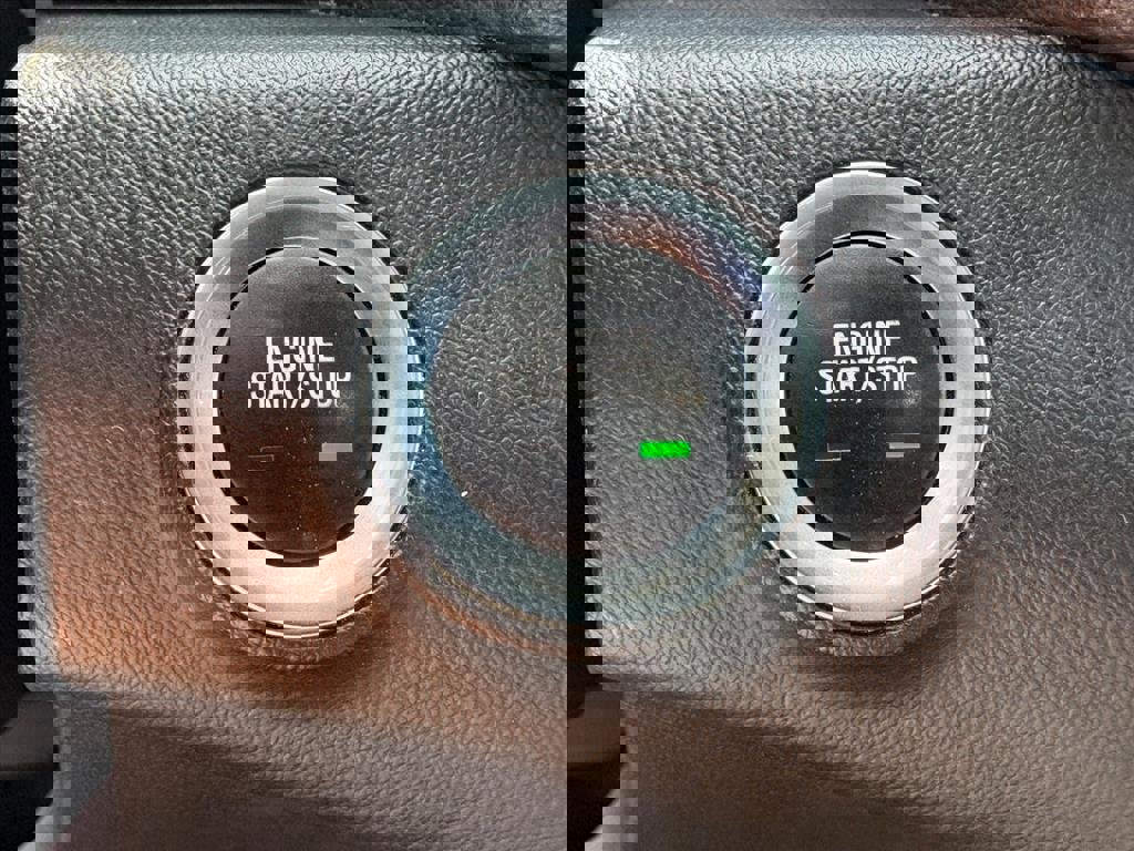 Used 2023 GMC Terrain SLT image 11