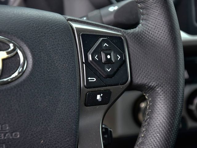 Used 2017 Toyota Tacoma SR5 w/ Tow Package AWD/4WD image 18